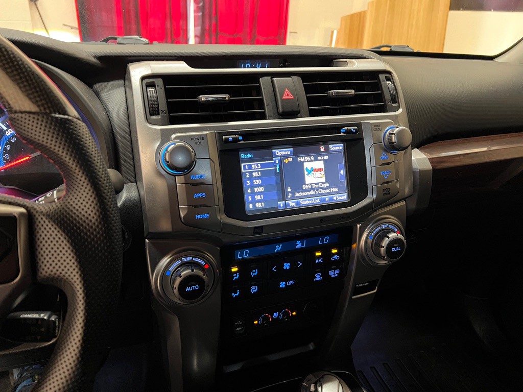 2014 Toyota 4Runner Image 22