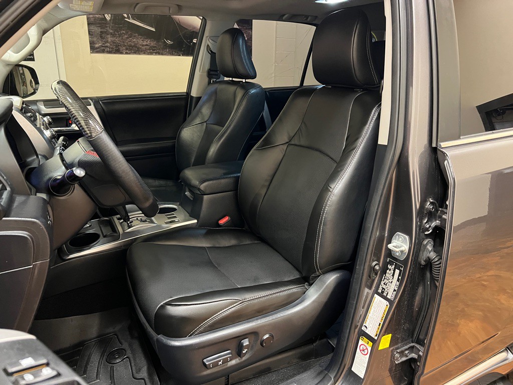 2014 Toyota 4Runner Image 30