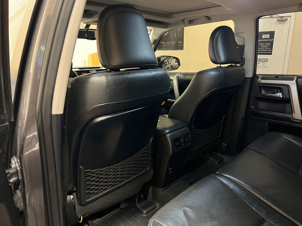 2014 Toyota 4Runner Image 31