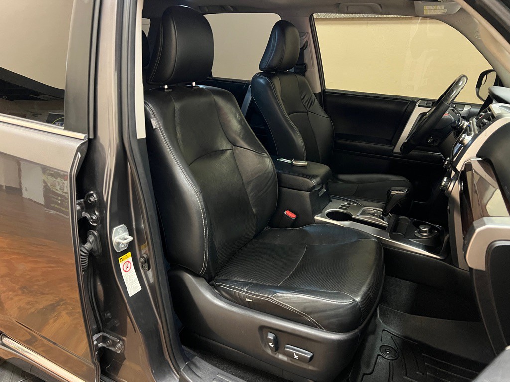 2014 Toyota 4Runner Image 35