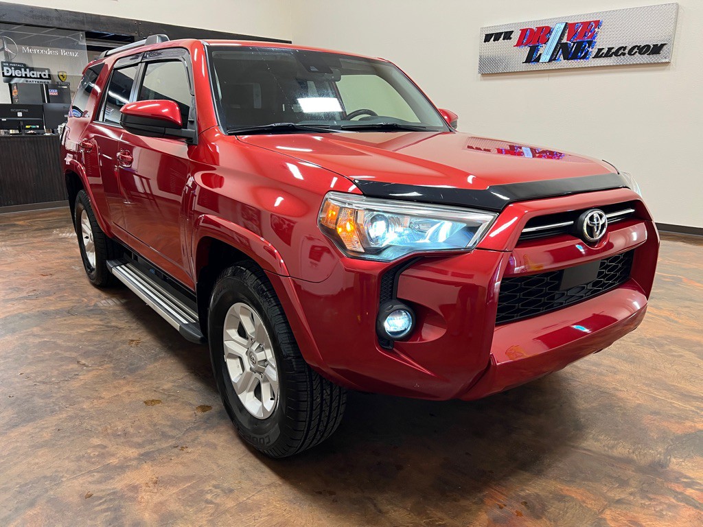 2022 Toyota 4Runner Image 3