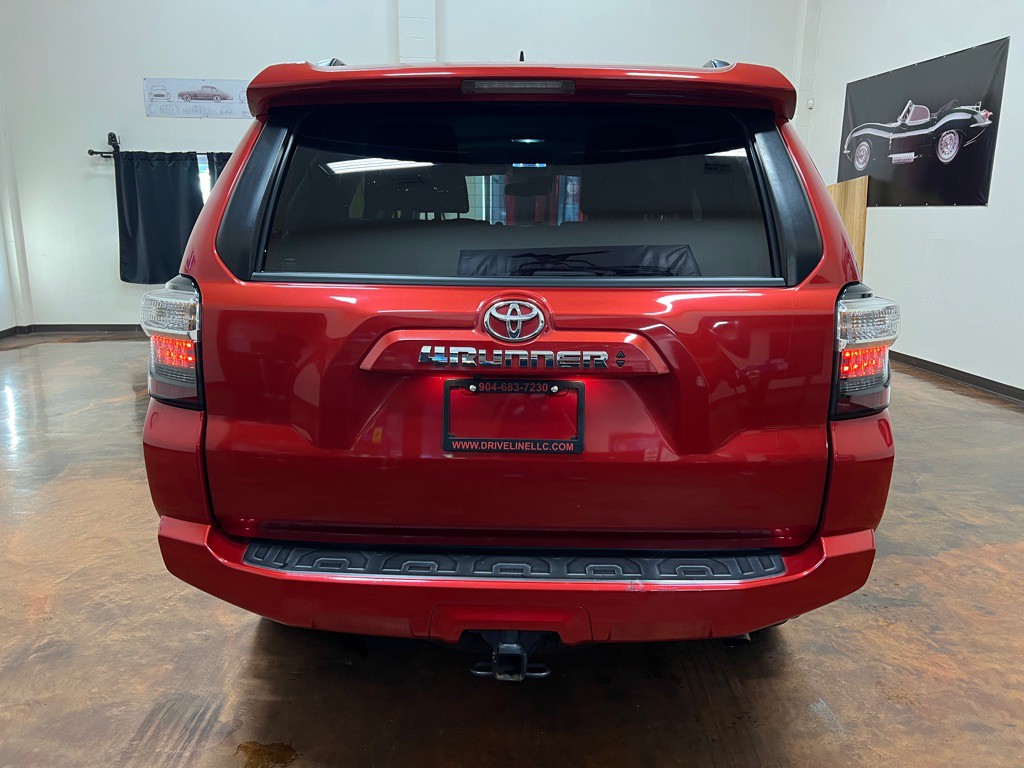 2022 Toyota 4Runner Image 8