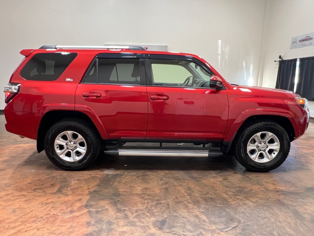 2022 Toyota 4Runner Image 10