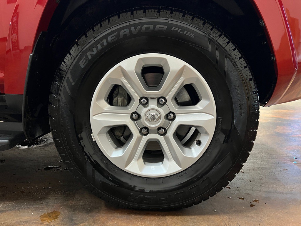 2022 Toyota 4Runner Image 11