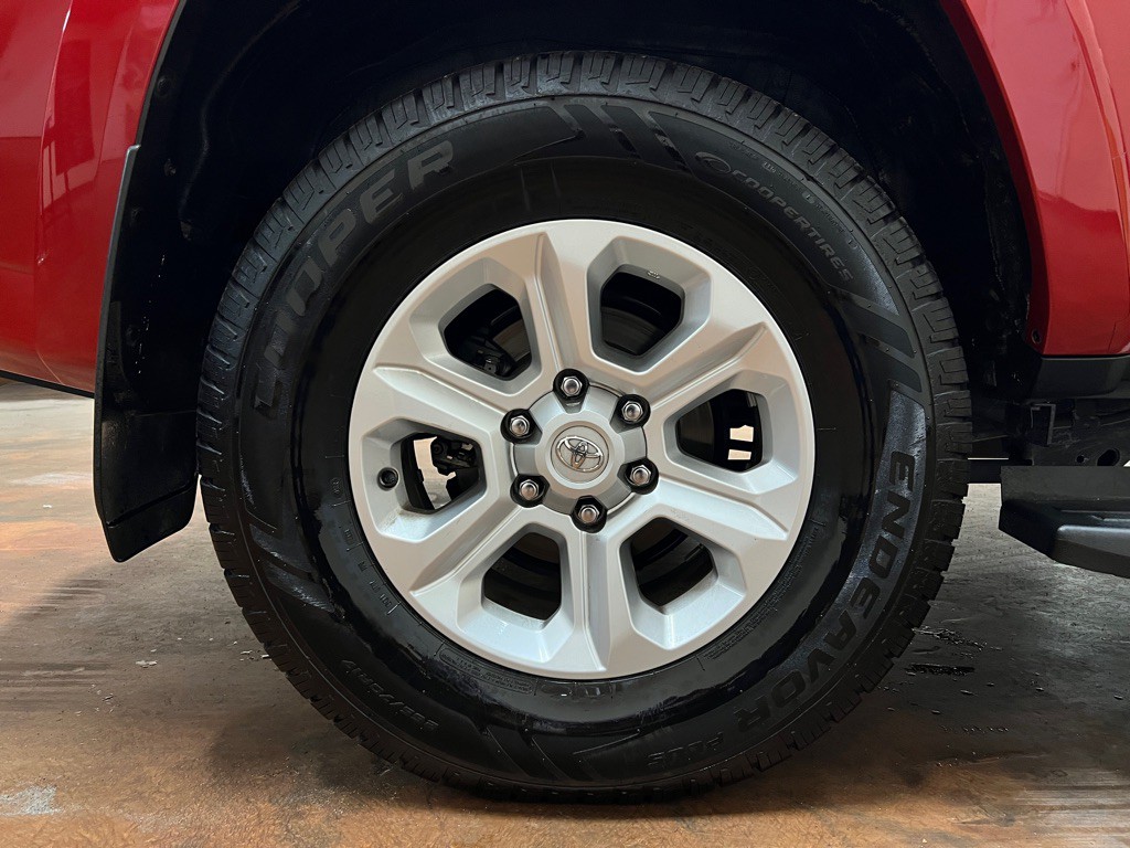 2022 Toyota 4Runner Image 12