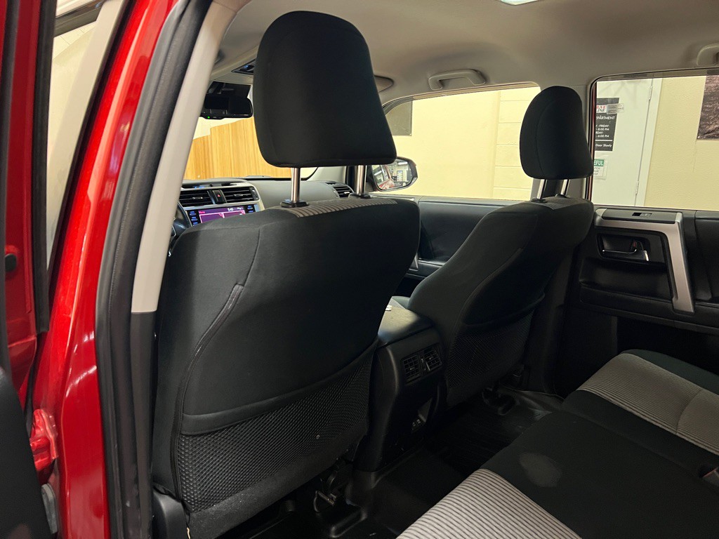 2022 Toyota 4Runner Image 31