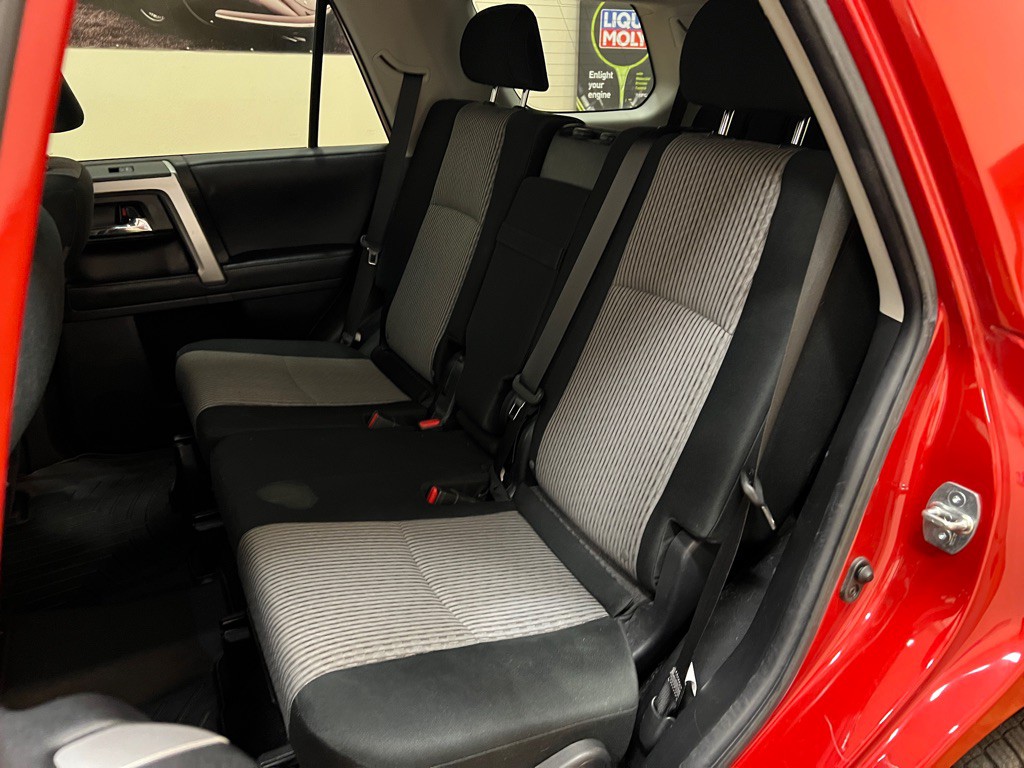 2022 Toyota 4Runner Image 32