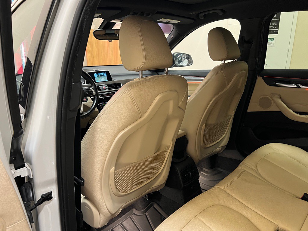 2018 BMW X1 Image 32