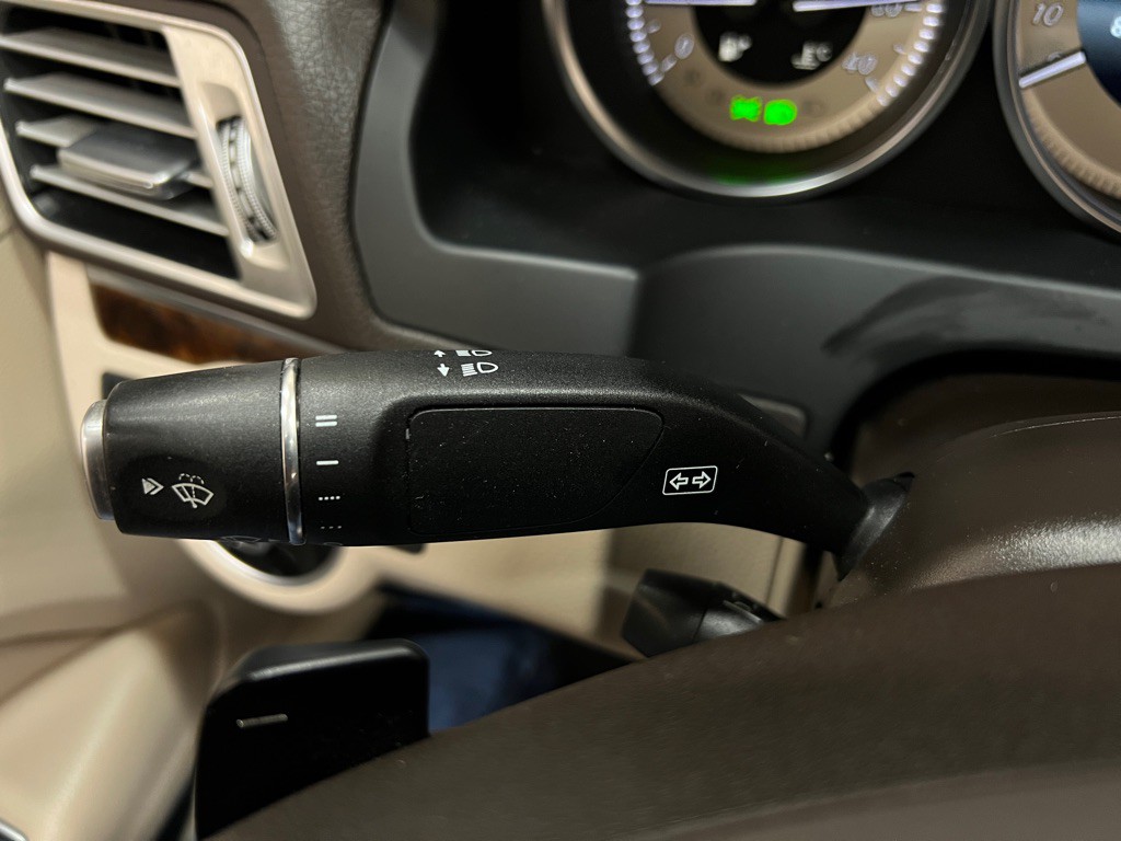 2014 Mercedes-Benz E-Class Image 28