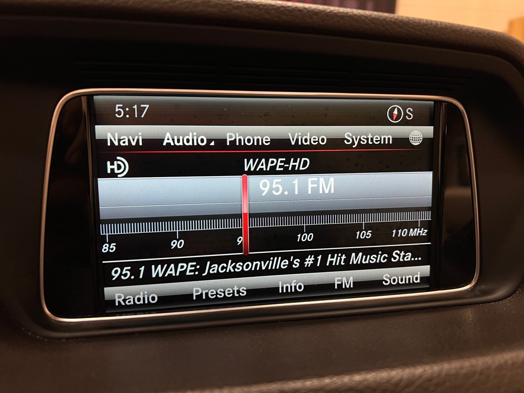 2014 Mercedes-Benz E-Class Image 32