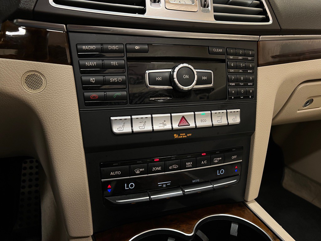 2014 Mercedes-Benz E-Class Image 34