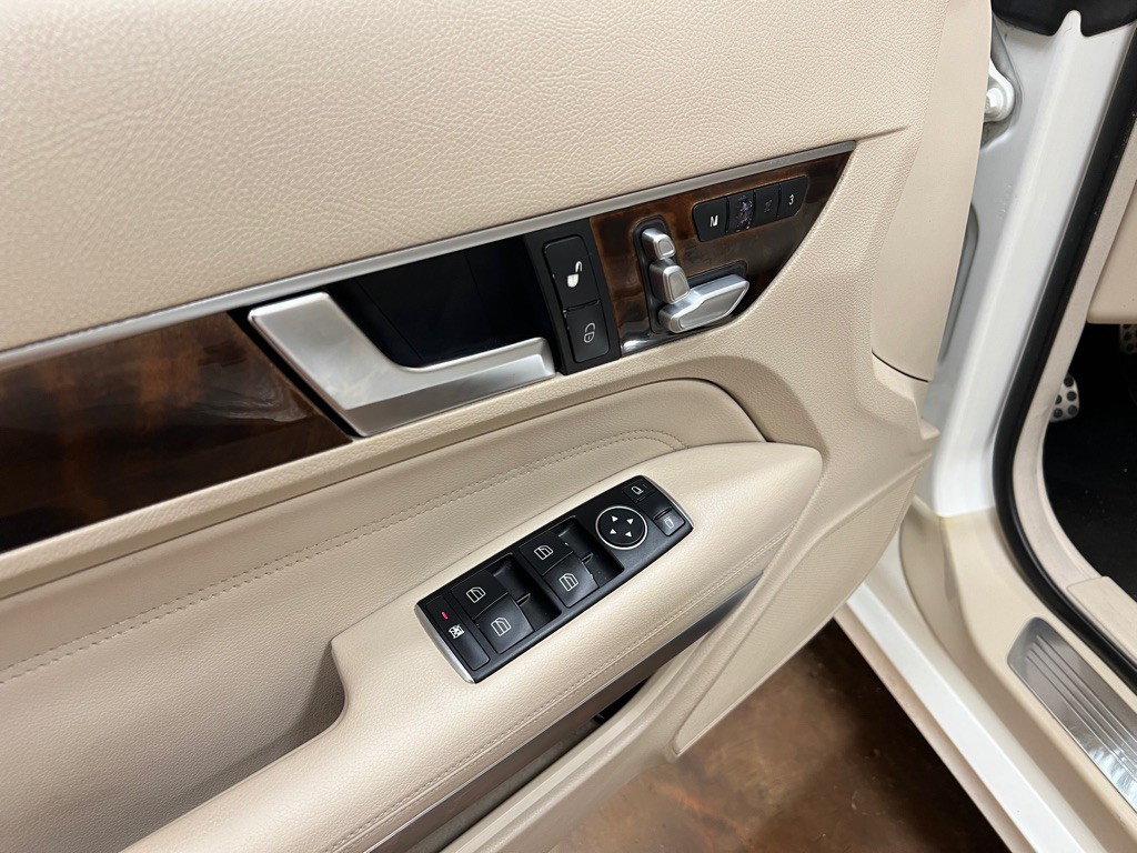 2014 Mercedes-Benz E-Class Image 35