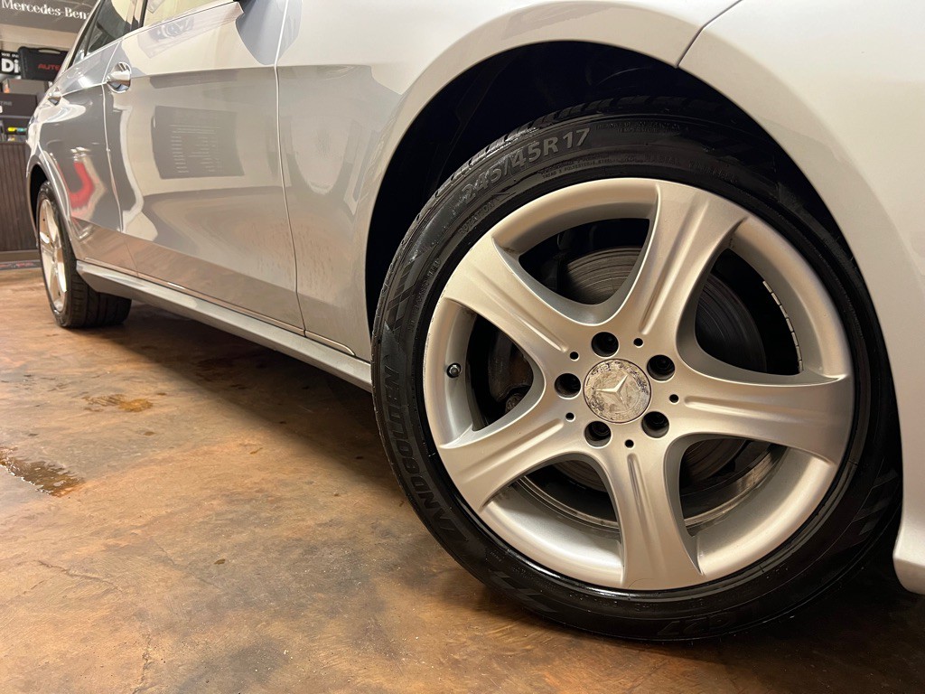 2014 Mercedes-Benz E-Class Image 38