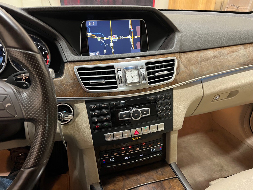 2014 Mercedes-Benz E-Class Image 21