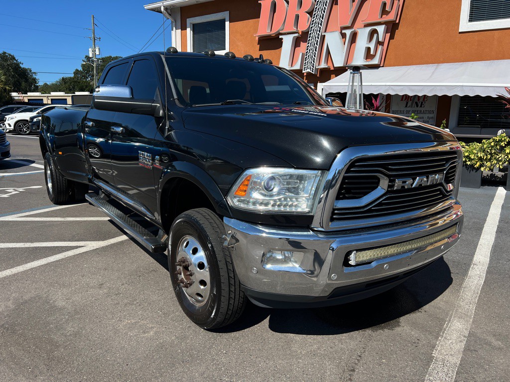 2018 RAM 3500 Image 3