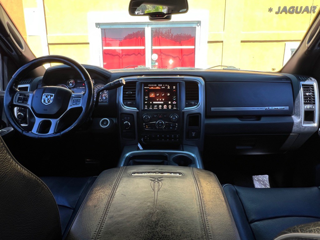 2018 RAM 3500 Image 16