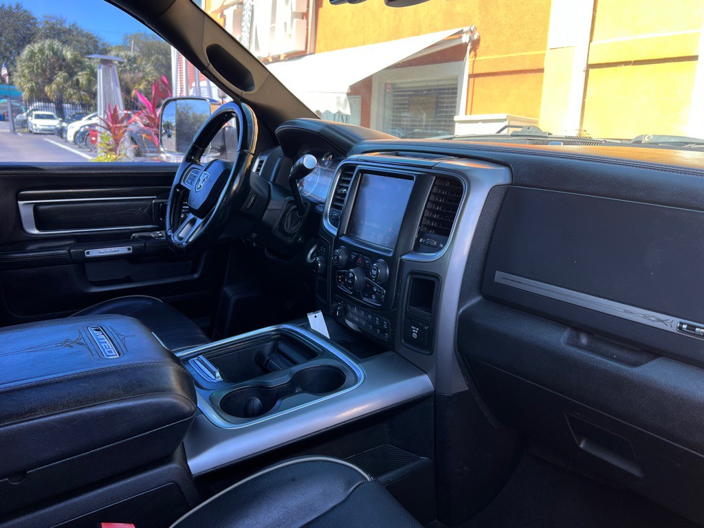 2018 RAM 3500 Image 17