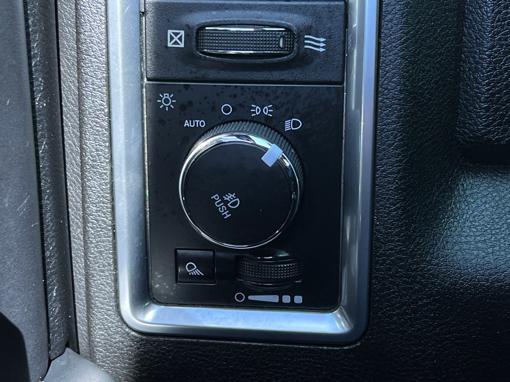 2018 RAM 3500 Image 24