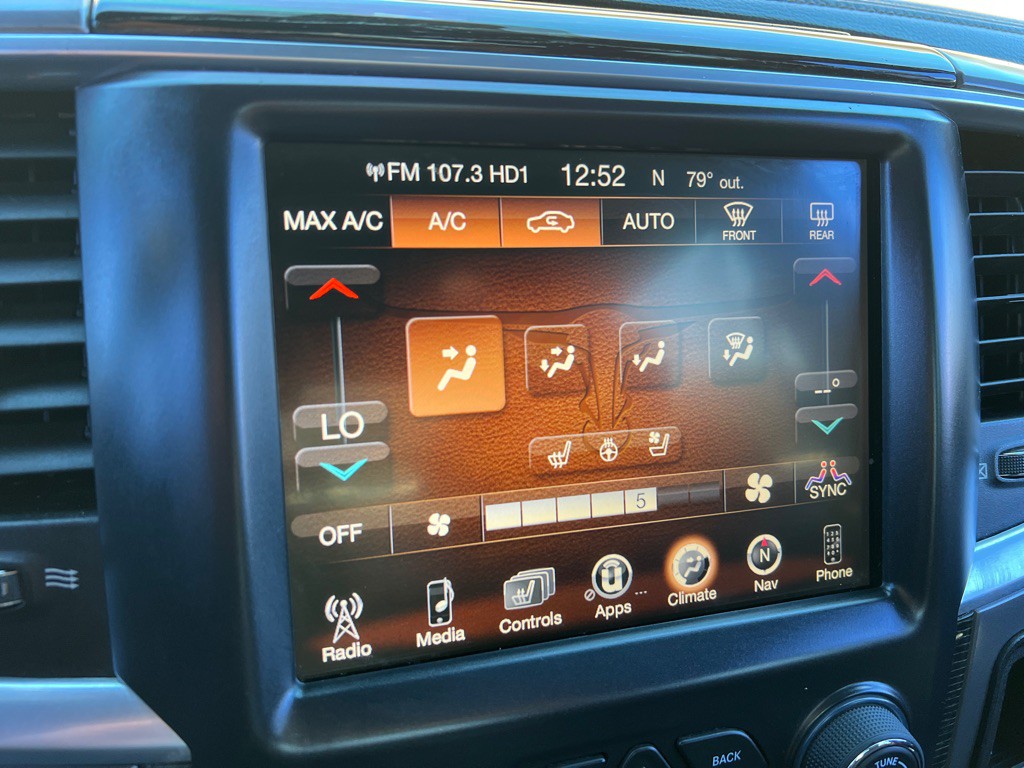 2018 RAM 3500 Image 26