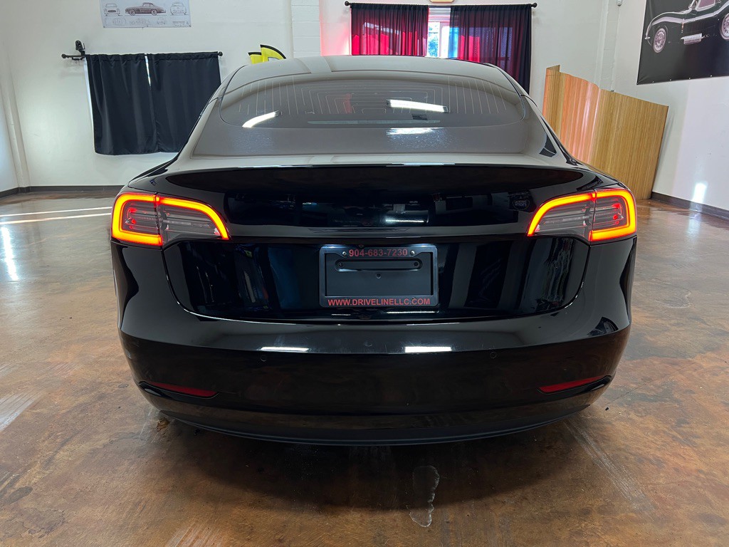 2019 Tesla Model 3 Image 8