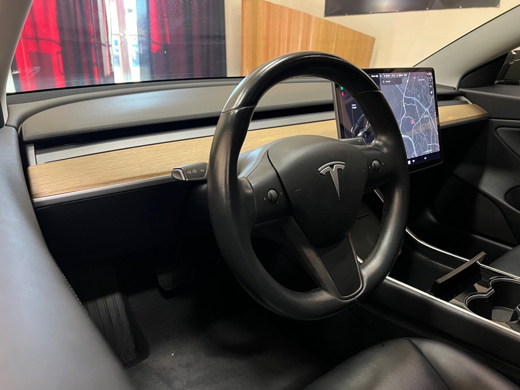 2019 Tesla Model 3 Image 13