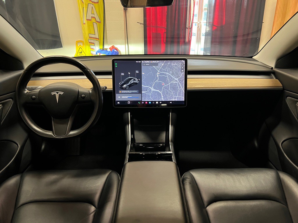 2019 Tesla Model 3 Image 14