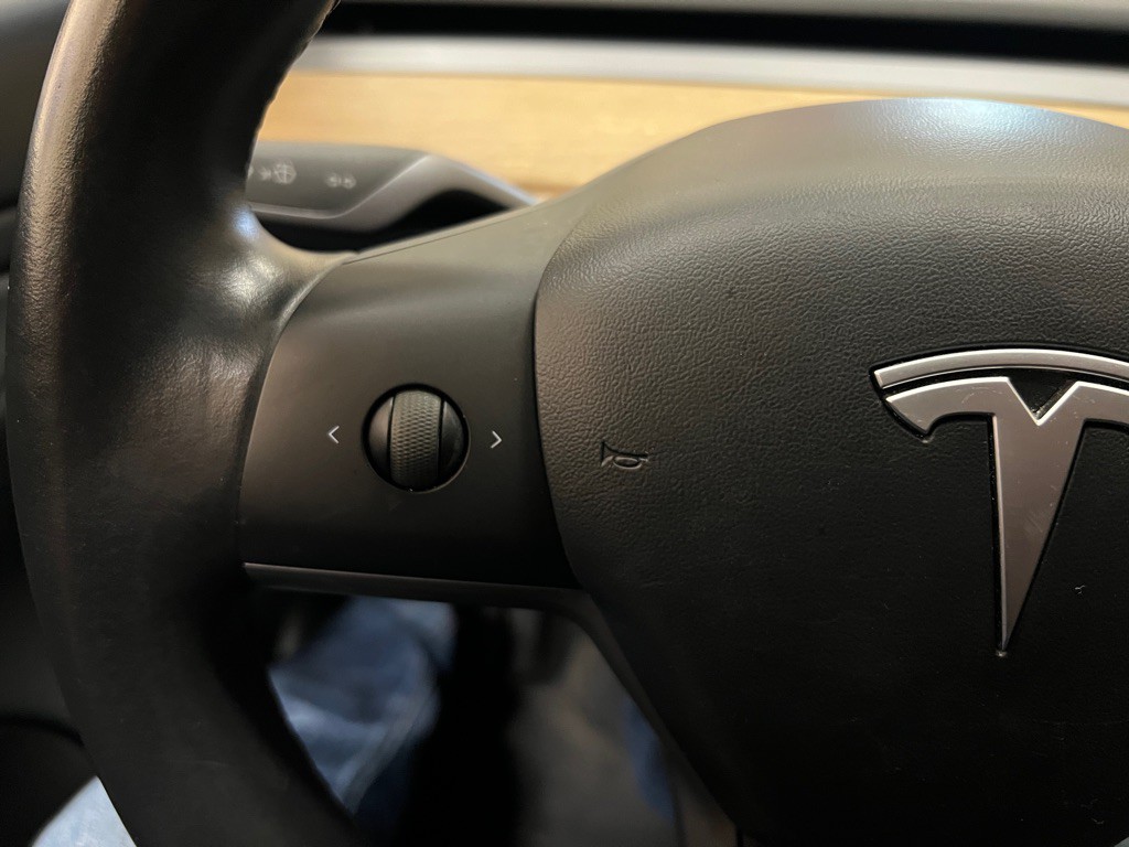 2019 Tesla Model 3 Image 18