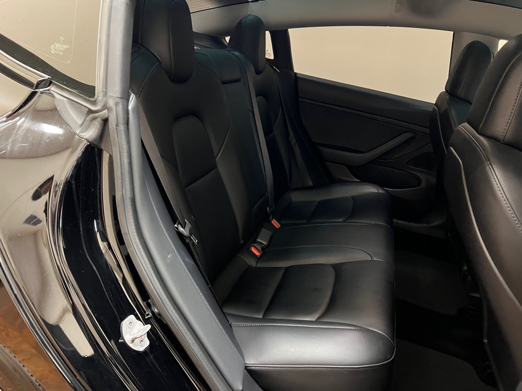 2019 Tesla Model 3 Image 28