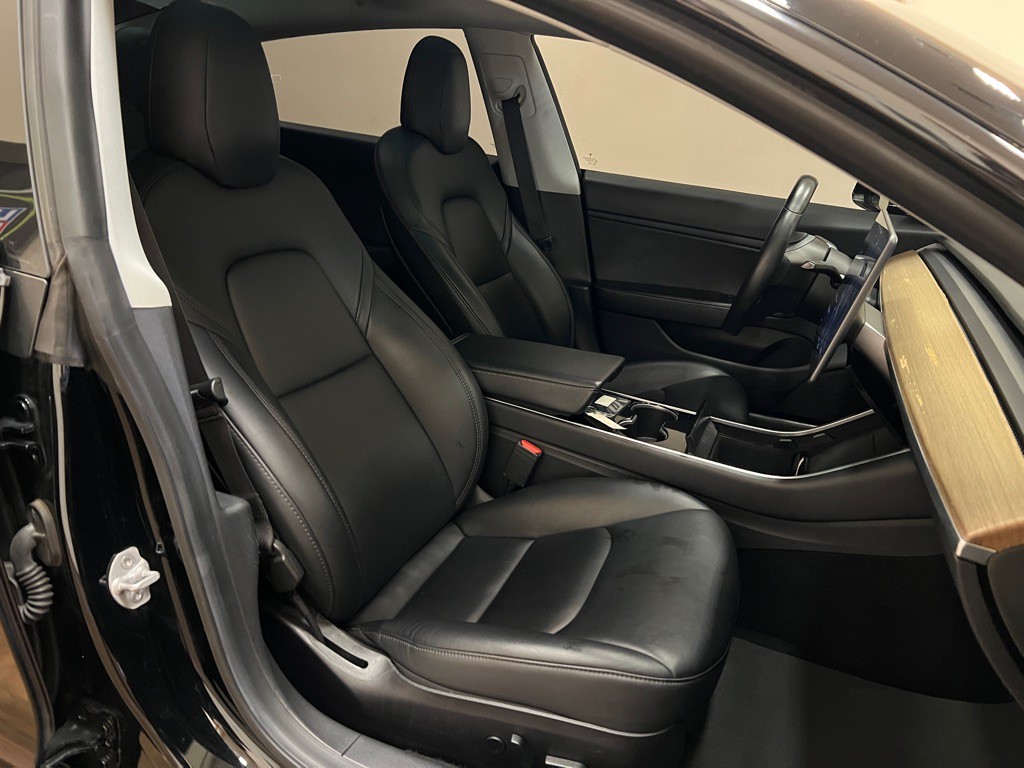 2019 Tesla Model 3 Image 30