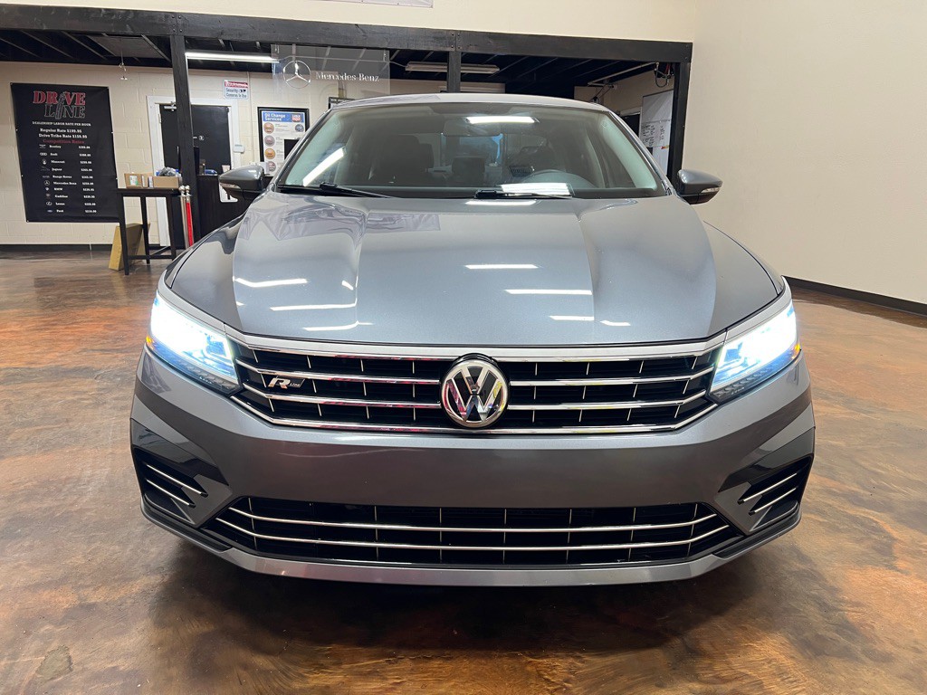 2018 Volkswagen Passat Image 4