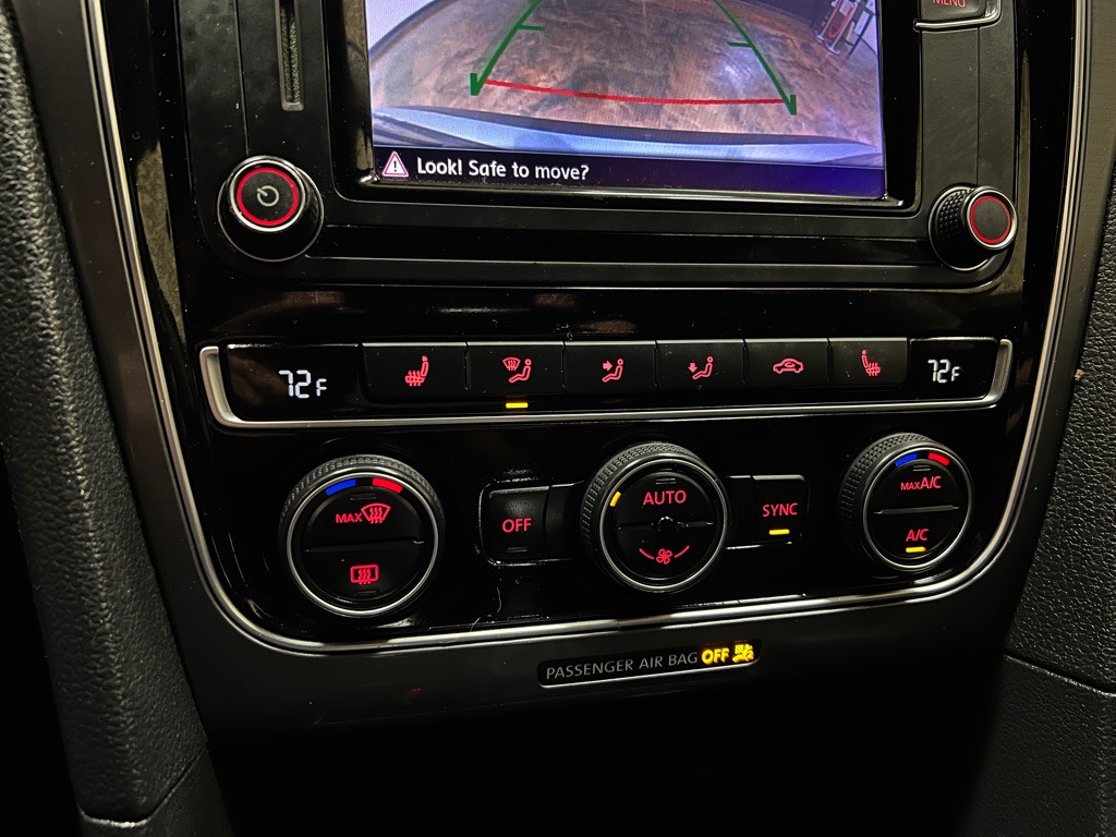 2018 Volkswagen Passat Image 27