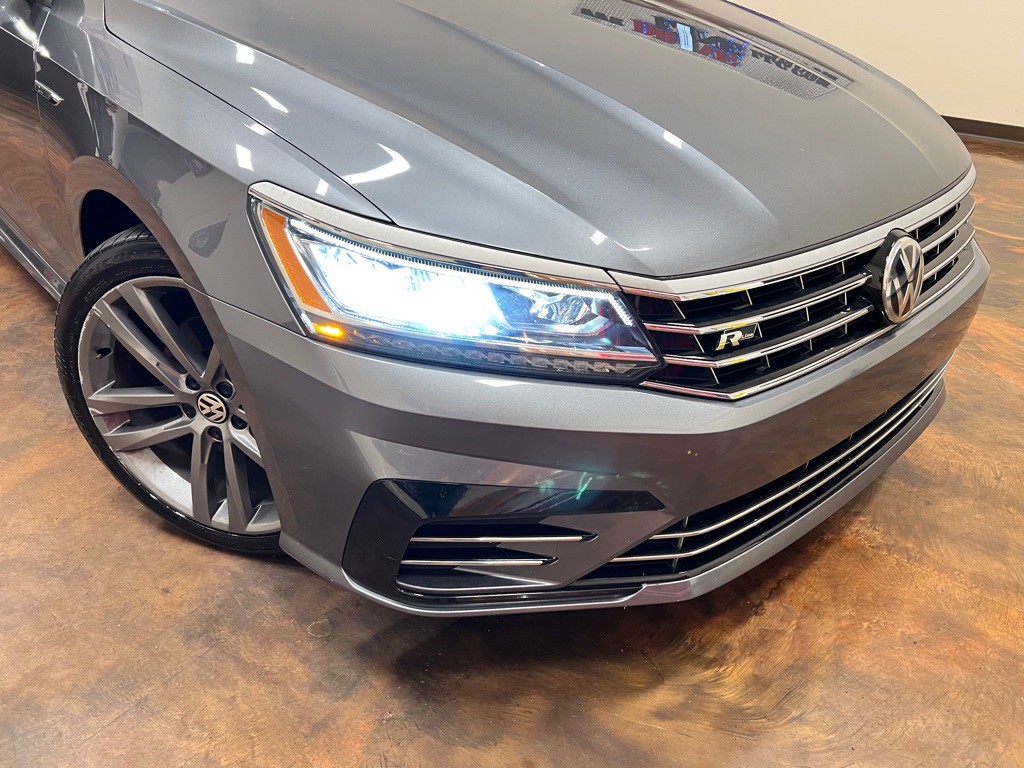 2018 Volkswagen Passat Image 43