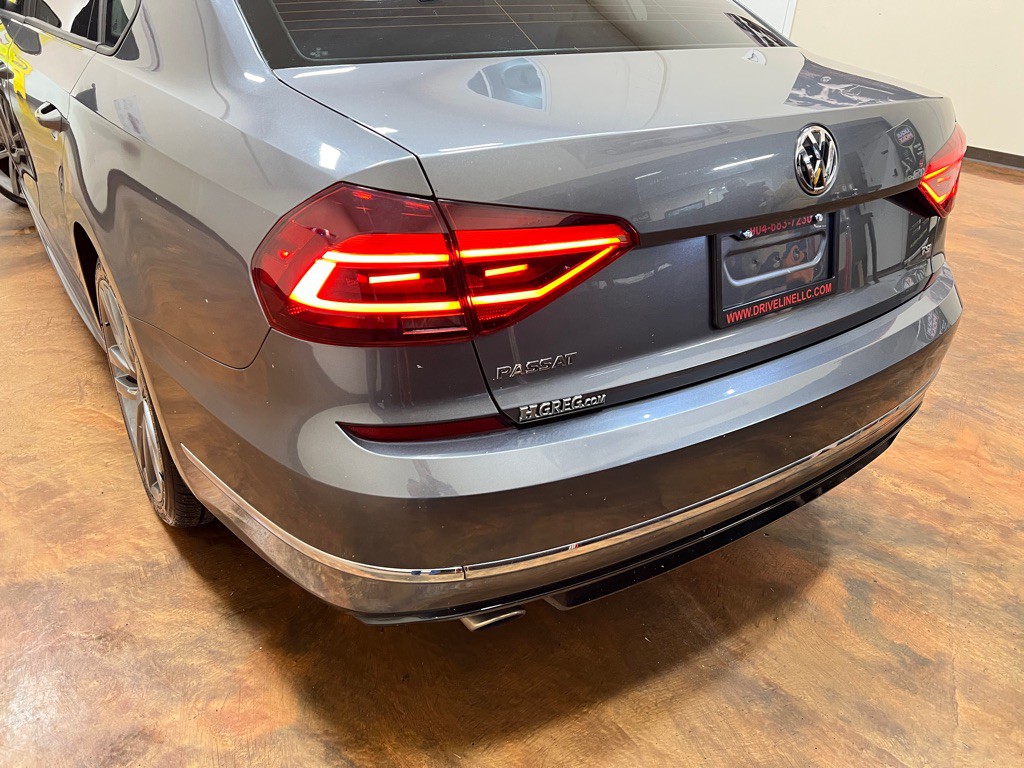 2018 Volkswagen Passat Image 44