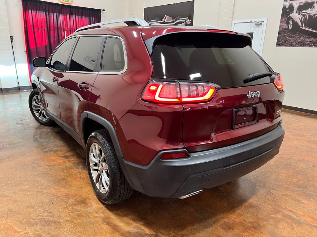 2019 Jeep Cherokee Image 2