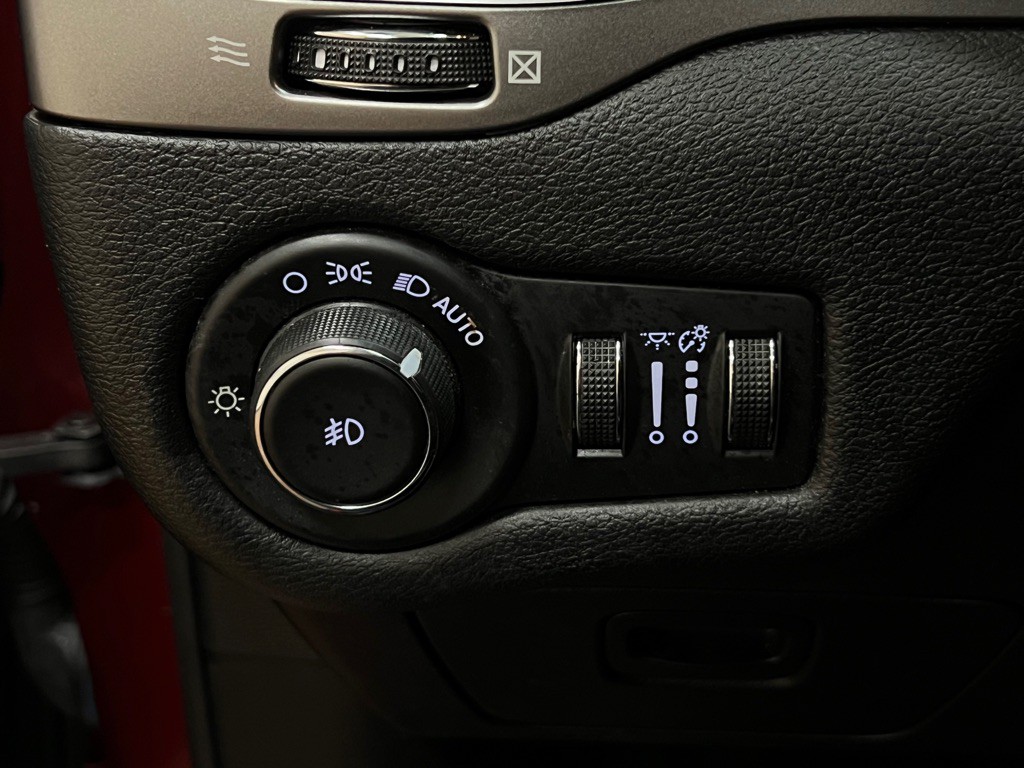 2019 Jeep Cherokee Image 22