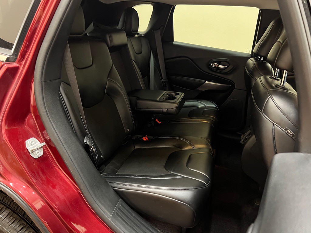 2019 Jeep Cherokee Image 32