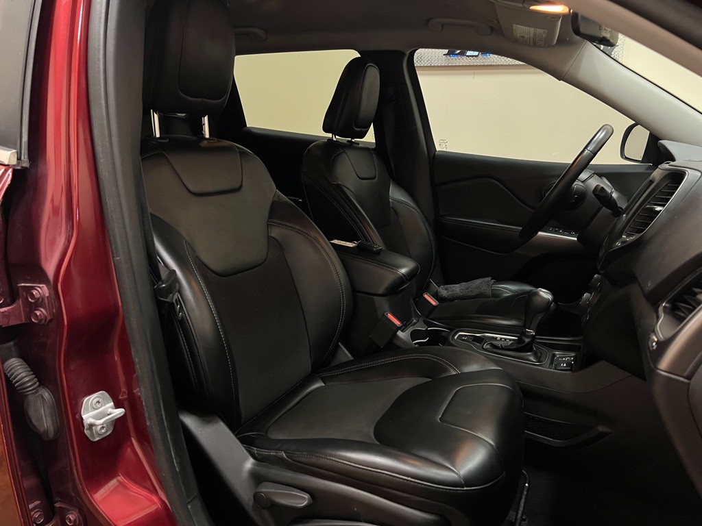 2019 Jeep Cherokee Image 34