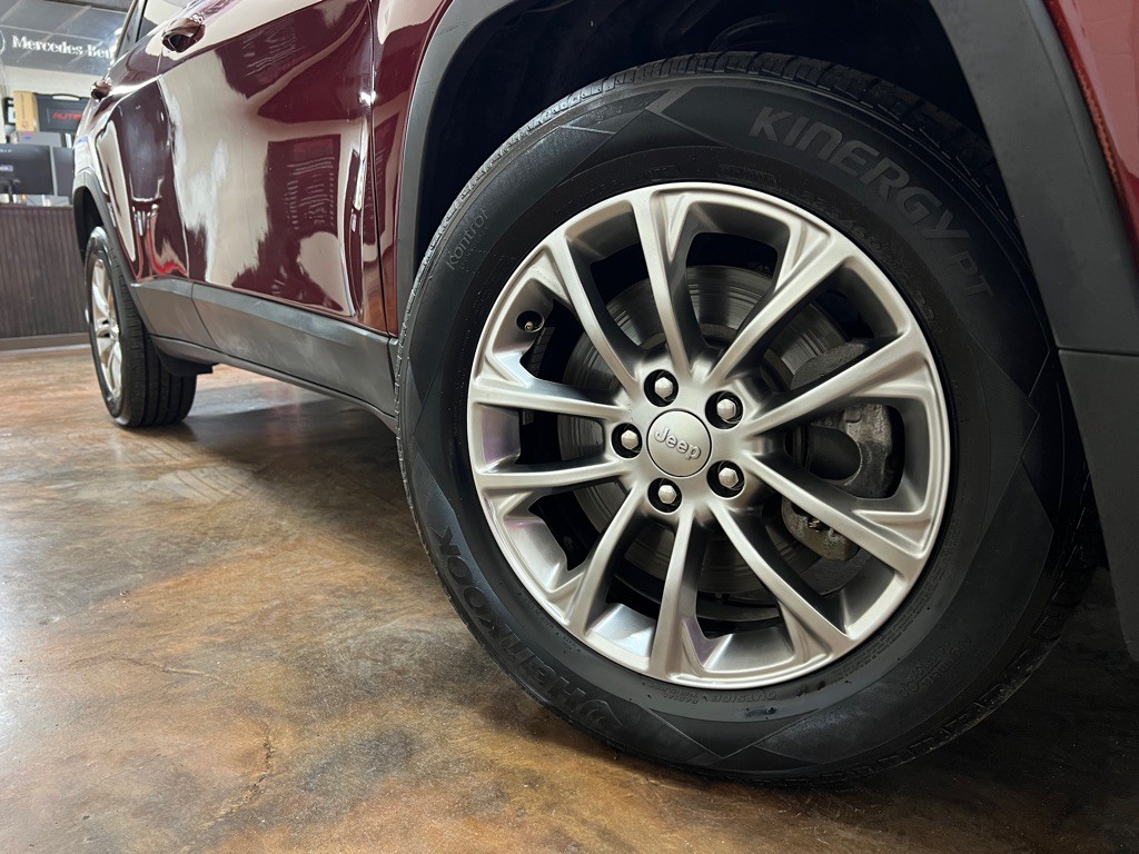 2019 Jeep Cherokee Image 39