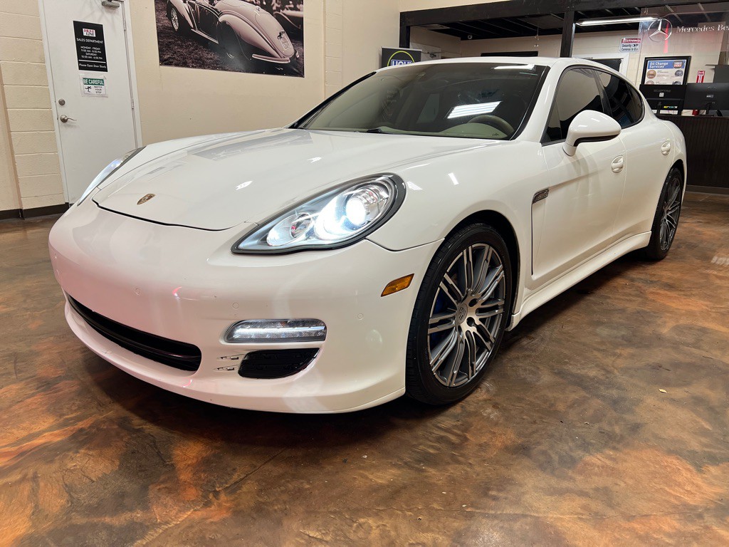 2013 Porsche Panamera Image 5