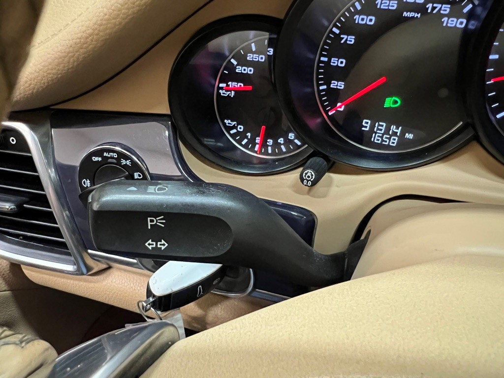 2013 Porsche Panamera Image 20