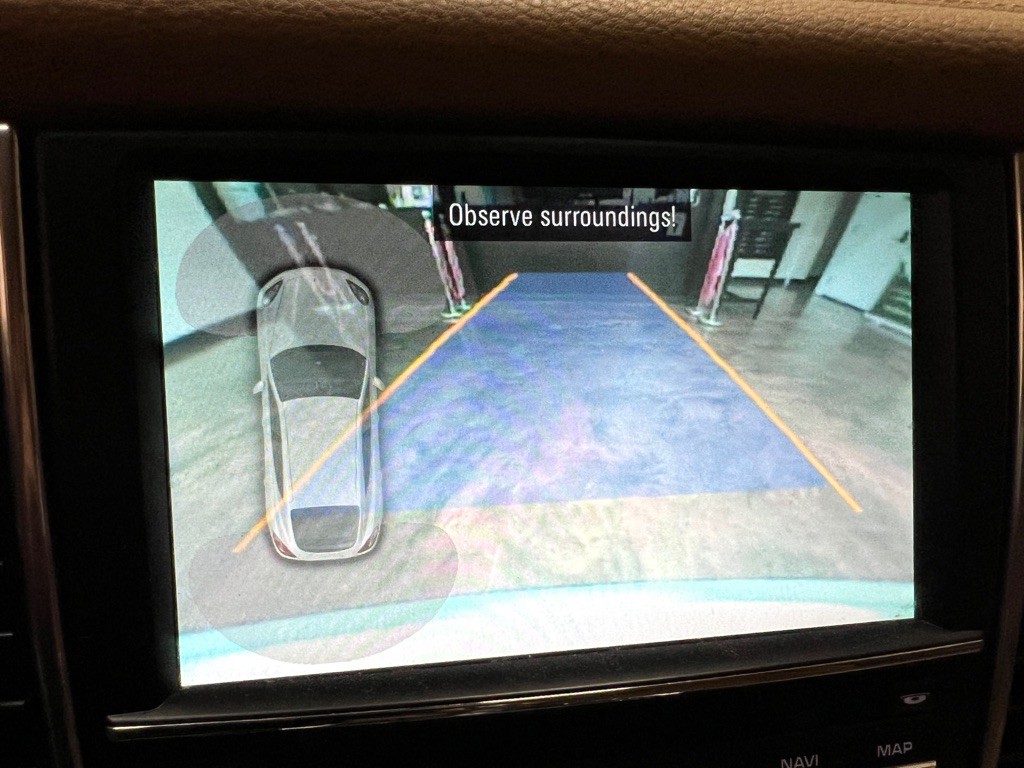 2013 Porsche Panamera Image 25