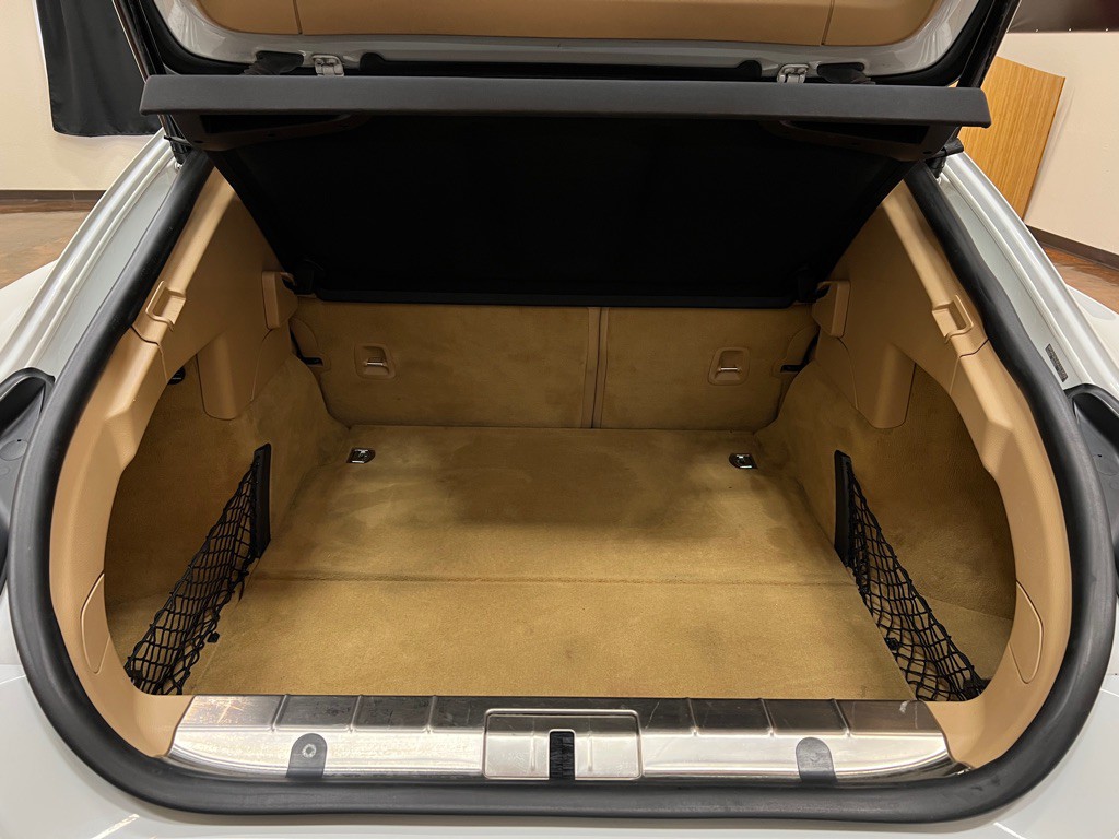 2013 Porsche Panamera Image 35