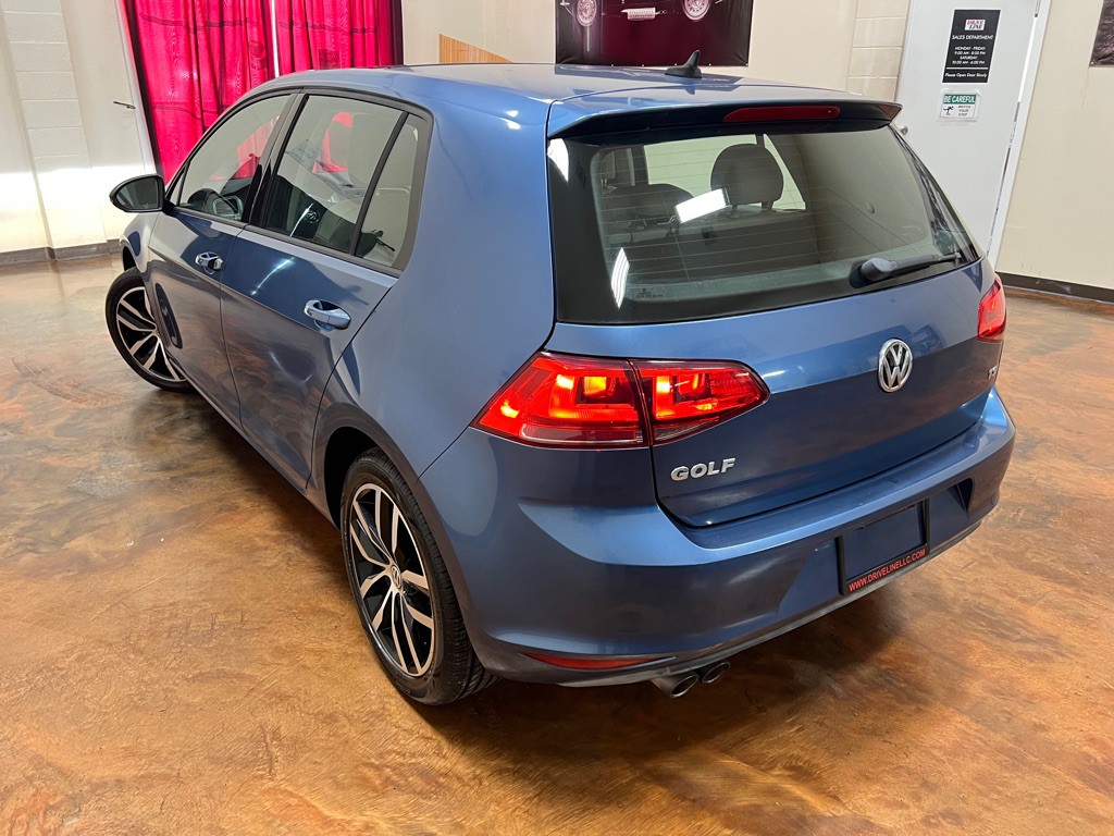 2015 Volkswagen Golf Image 2