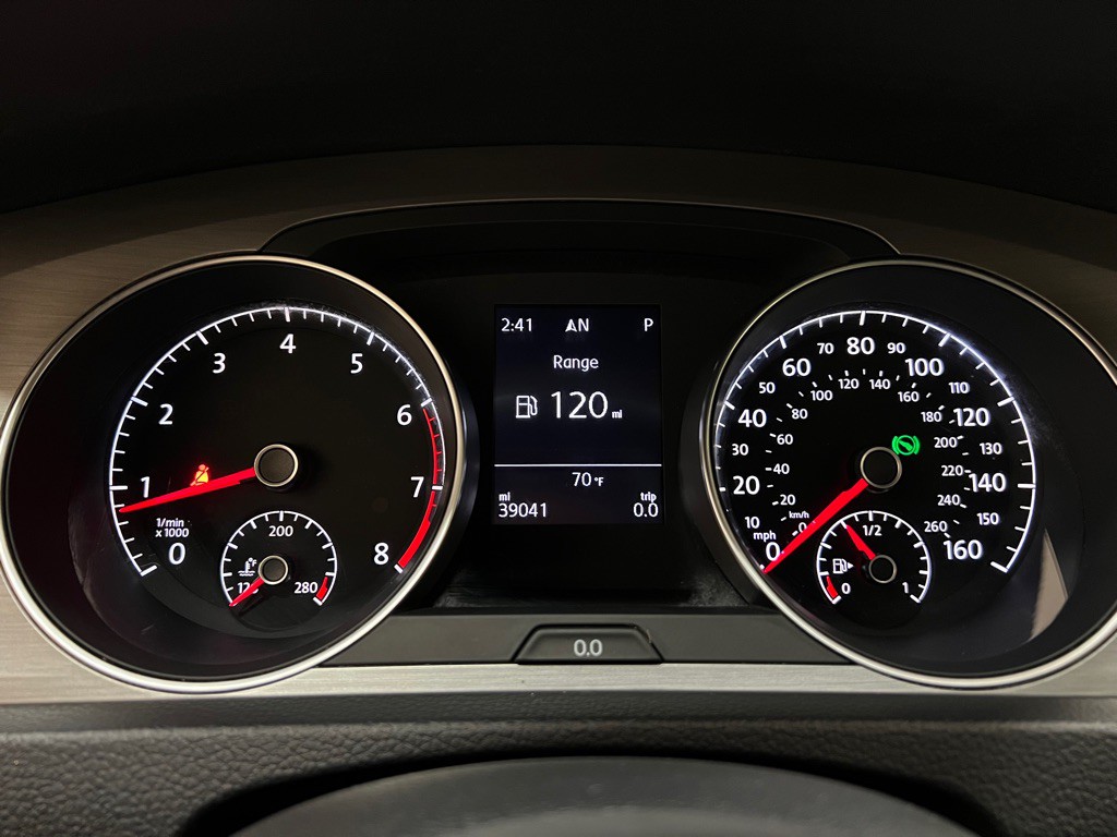 2015 Volkswagen Golf Image 16