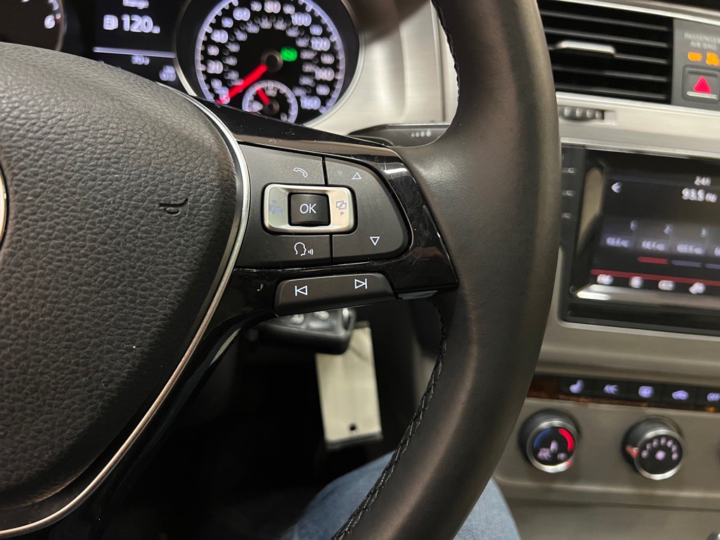 2015 Volkswagen Golf Image 19