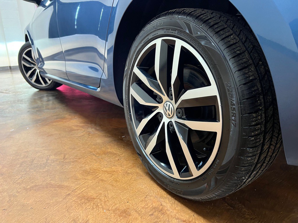 2015 Volkswagen Golf Image 40