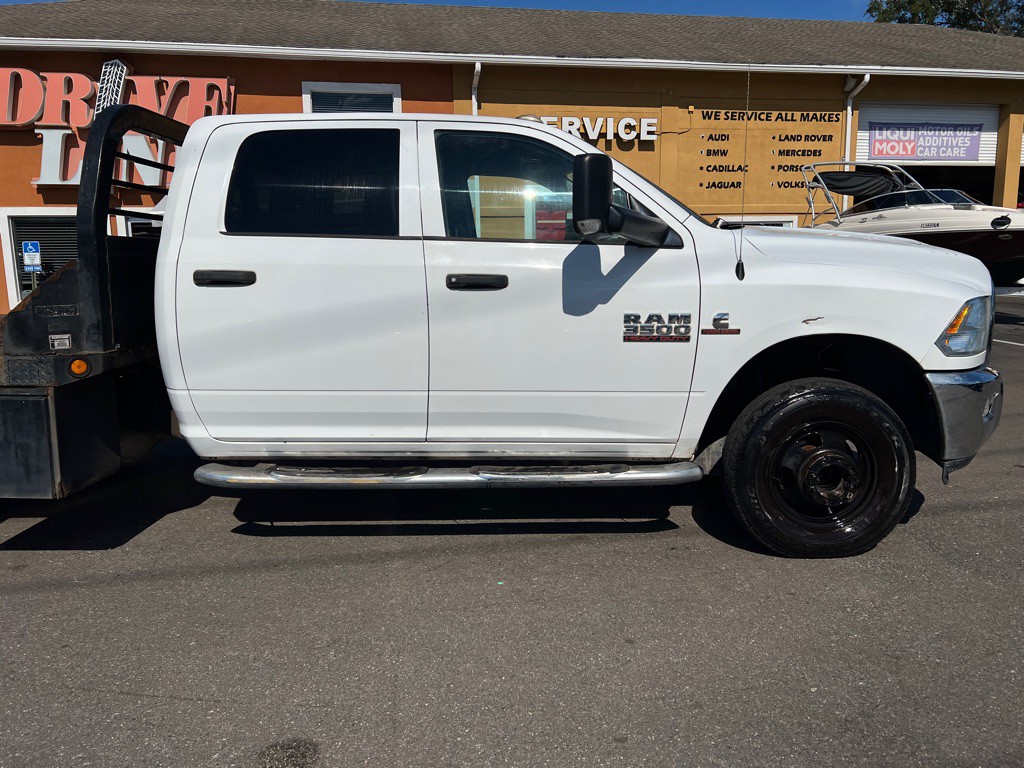 2018 RAM 3500 Image 12
