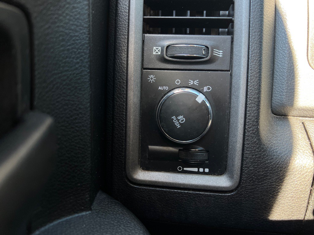 2018 RAM 3500 Image 22