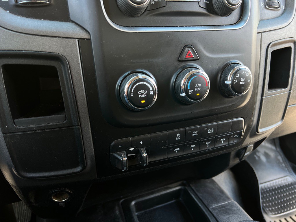 2018 RAM 3500 Image 25