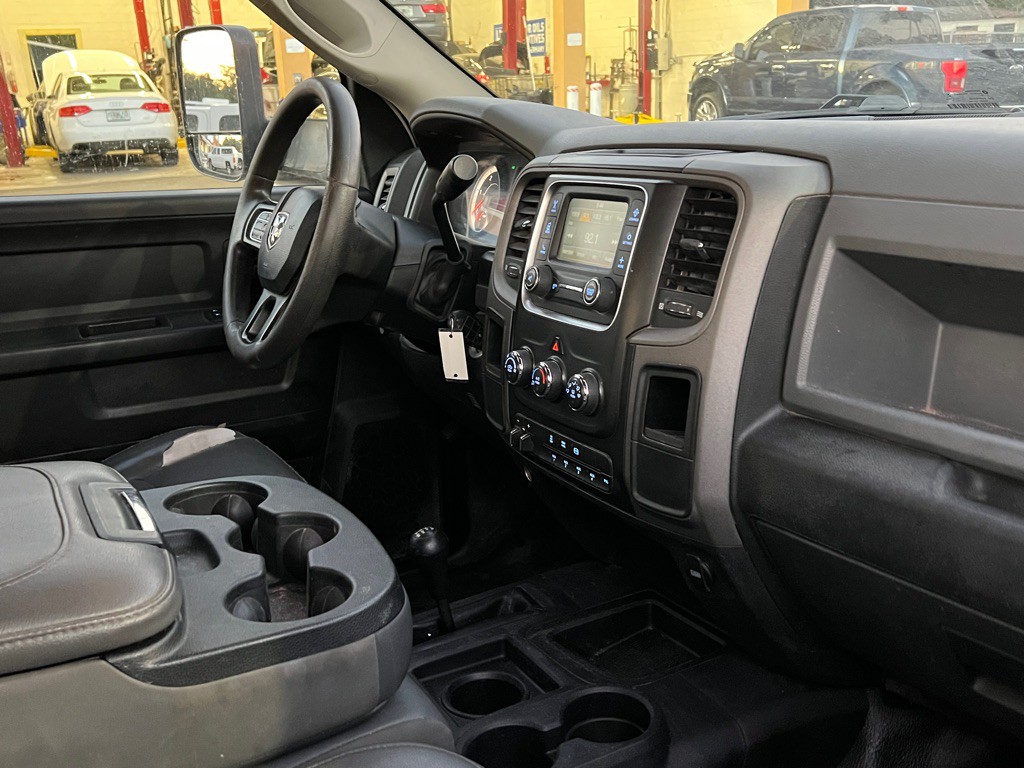 2018 RAM 3500 Image 17